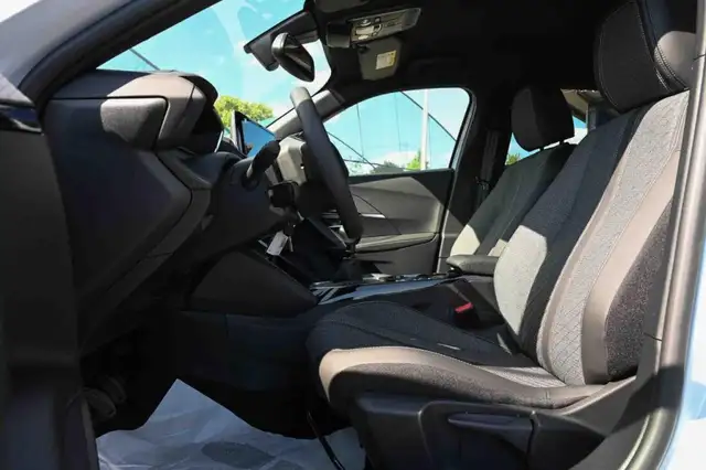 Peugeot 2008 view 13