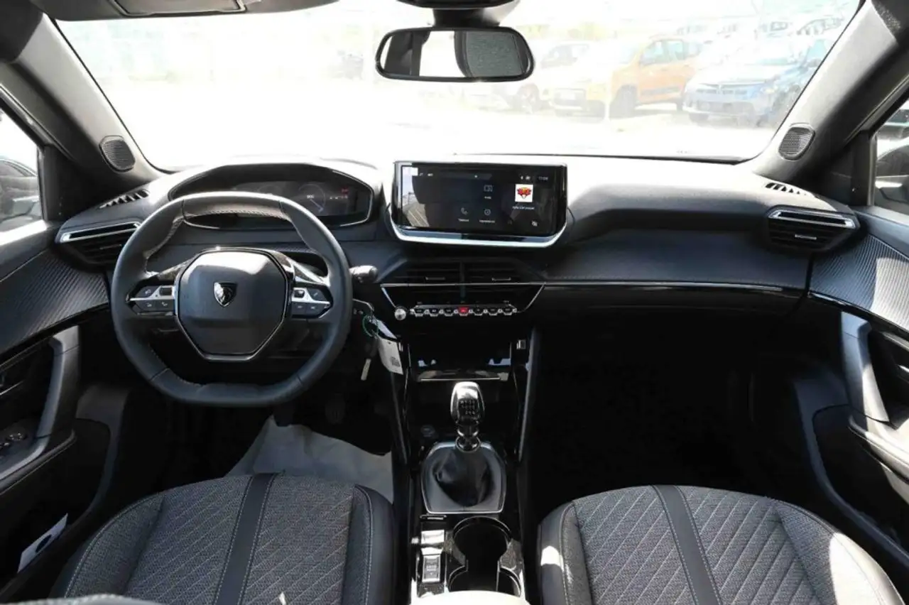 Peugeot 2008 PureTech 100 S&S Allure 11