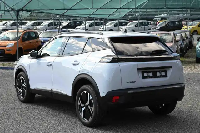Peugeot 2008 view 7
