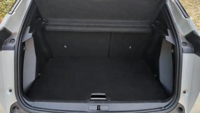 Peugeot 2008 view 14