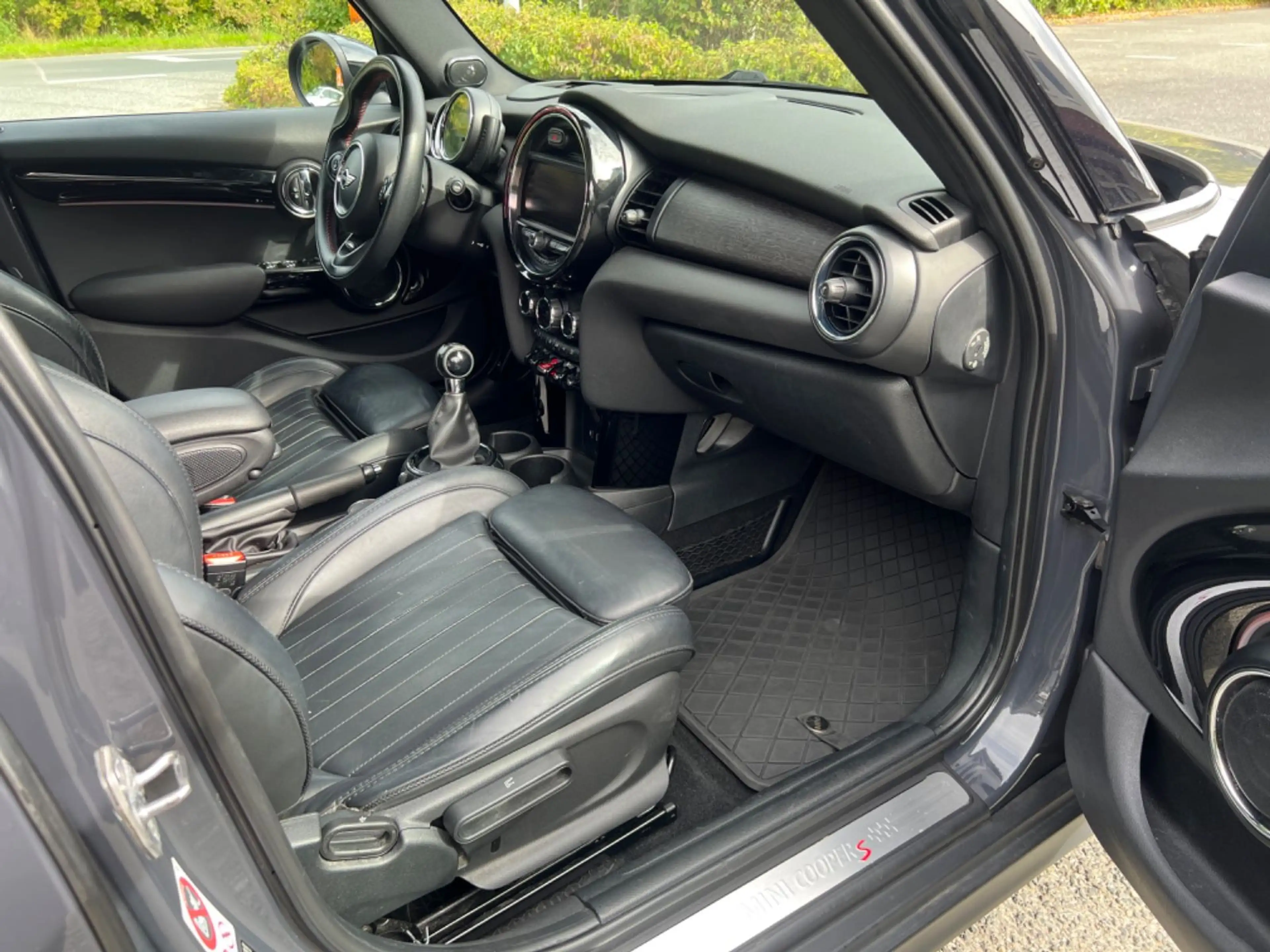 MINI Cooper S Mini 5-trg. Cooper S — photo 14