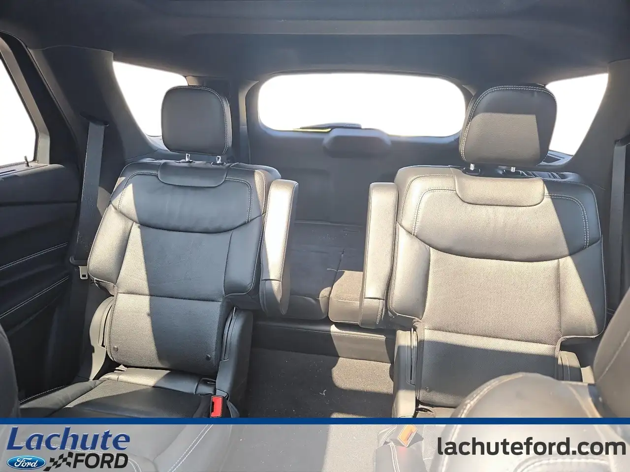 Ford Explorer снимка Ford Explorer