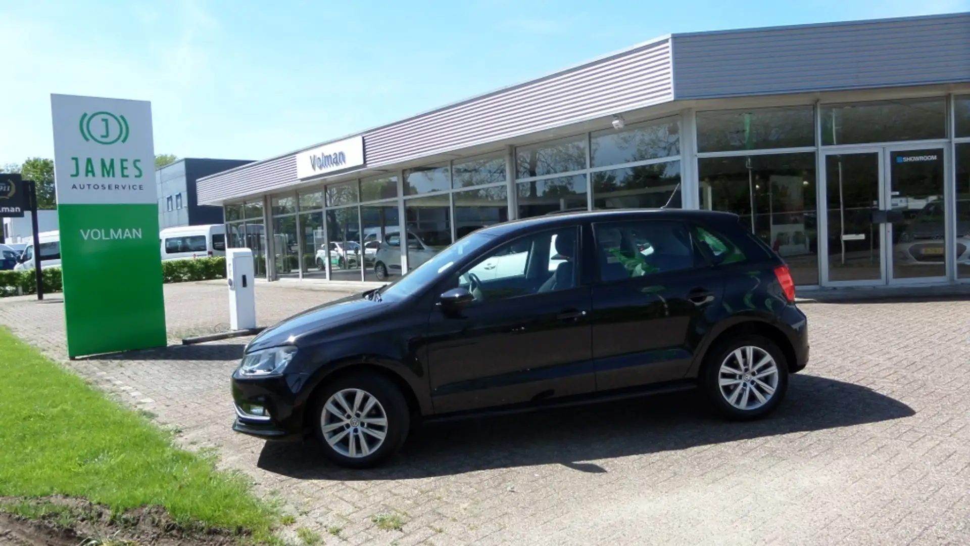 Volkswagen Polo 1.2 TSI Comfortline Fekete - 2