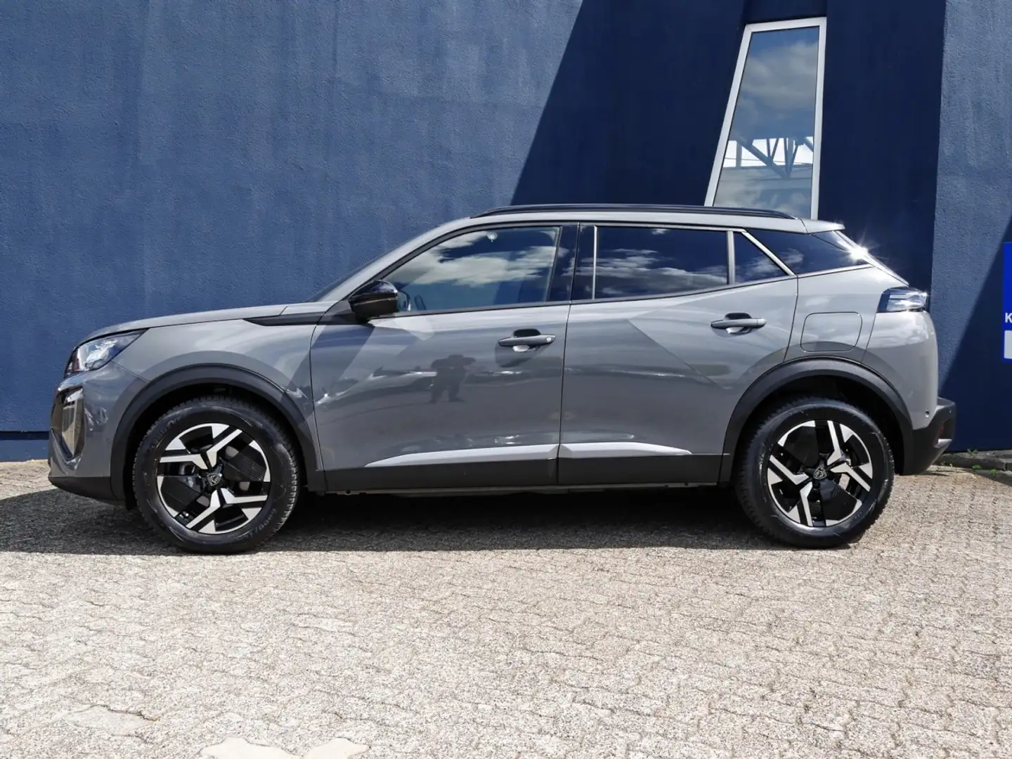 Peugeot 2008 Allure 130 PT Auto+Navi+Kamera 360+ACC+DAB Klima Gris - 2