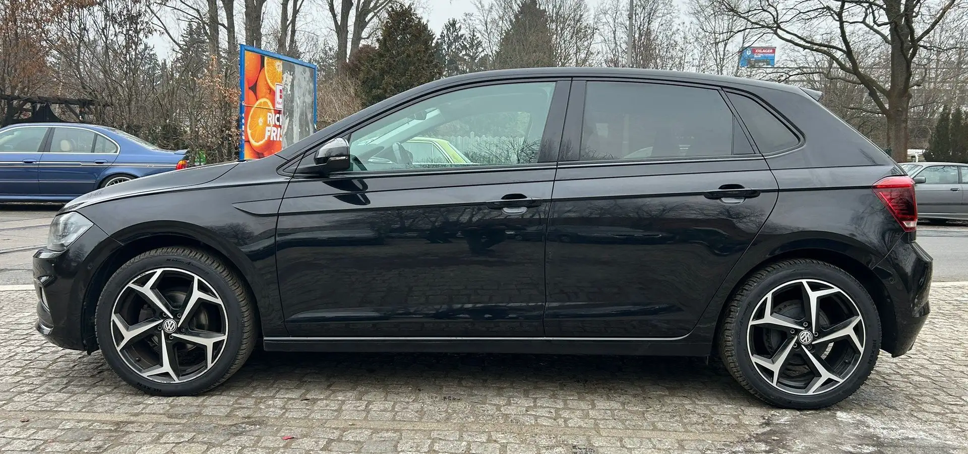 Volkswagen Polo Highline Schwarz - 2
