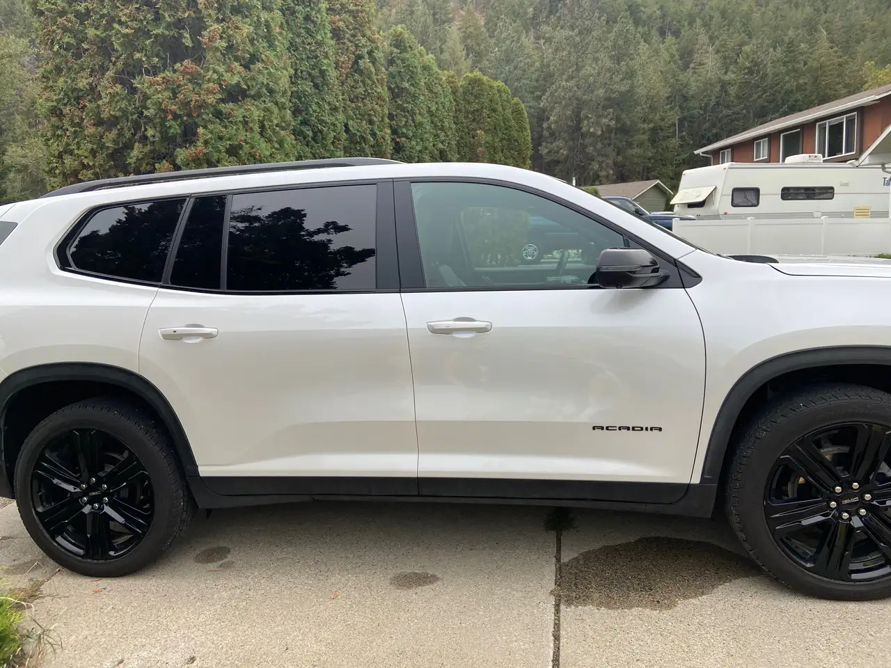 GMC Acadia снимка GMC Acadia