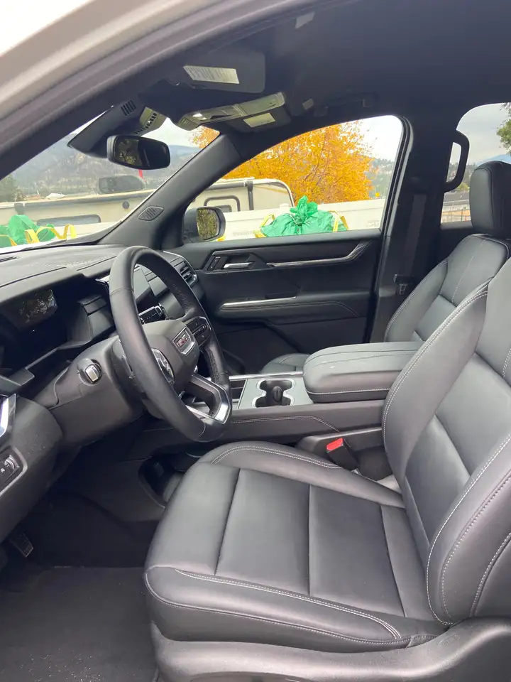 GMC Acadia снимка GMC Acadia