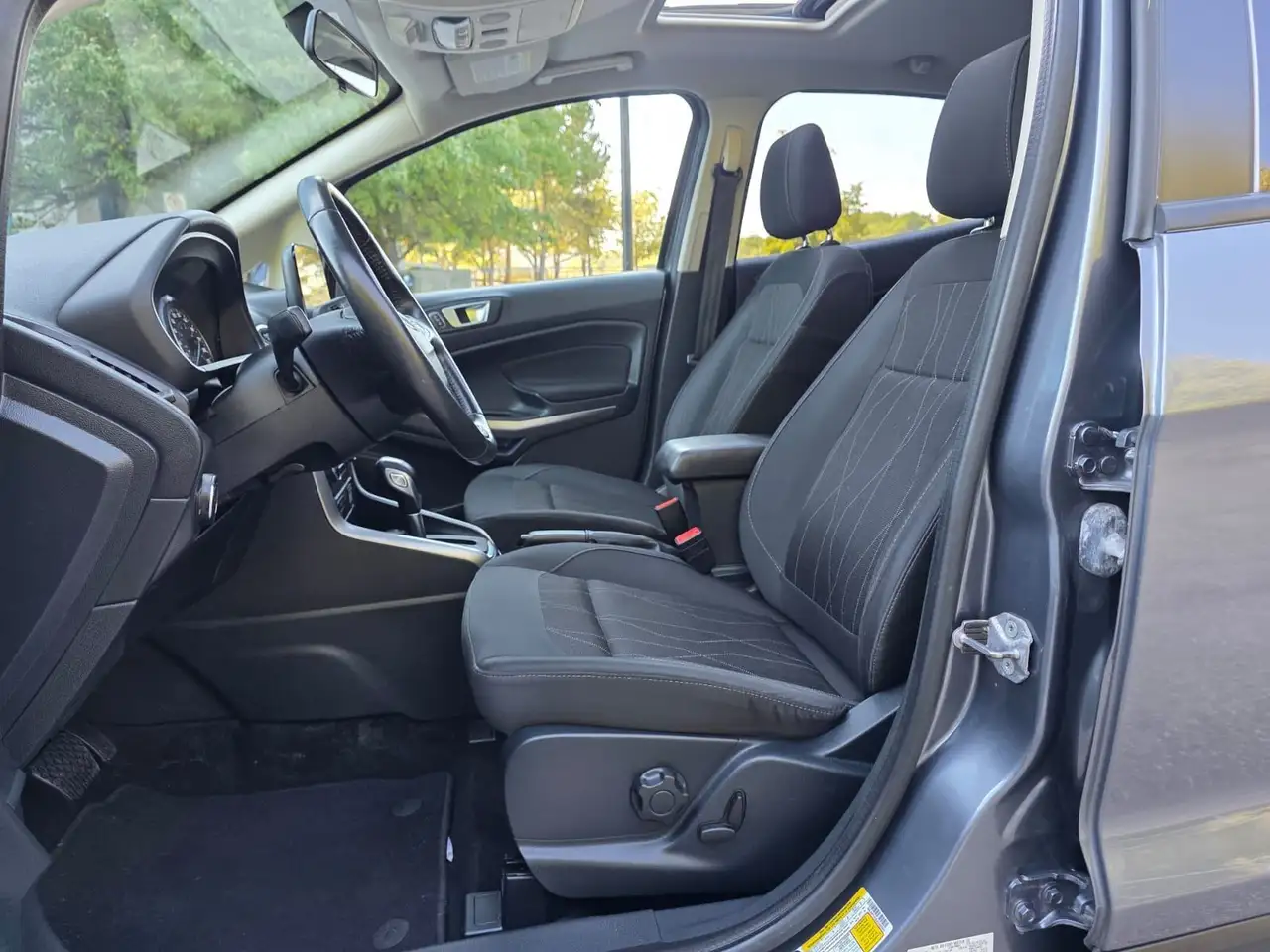 Ford EcoSport photo Ford EcoSport