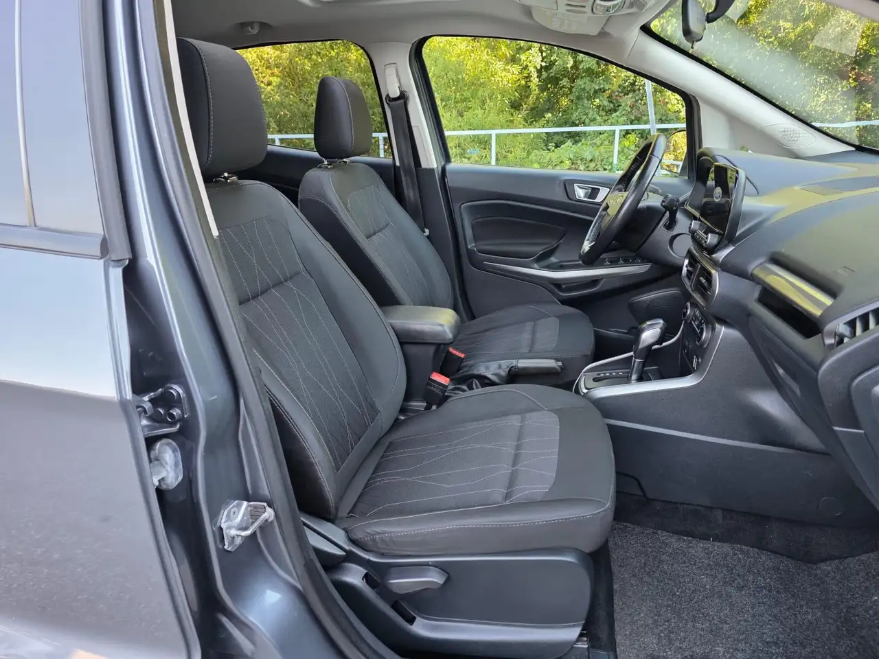 Ford EcoSport photo Ford EcoSport