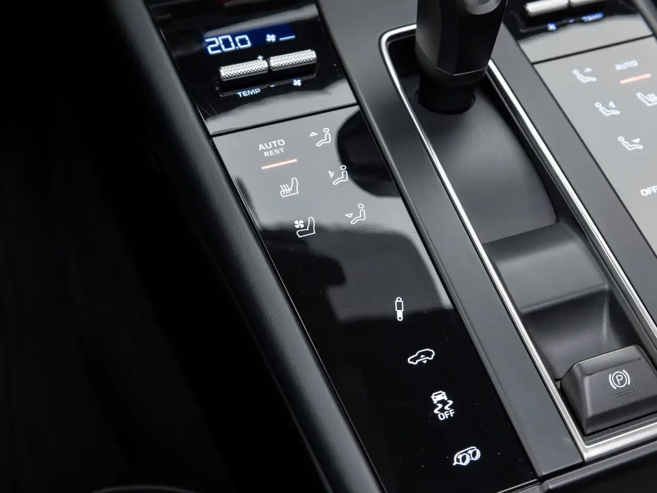 Porsche Macan снимка Porsche Macan