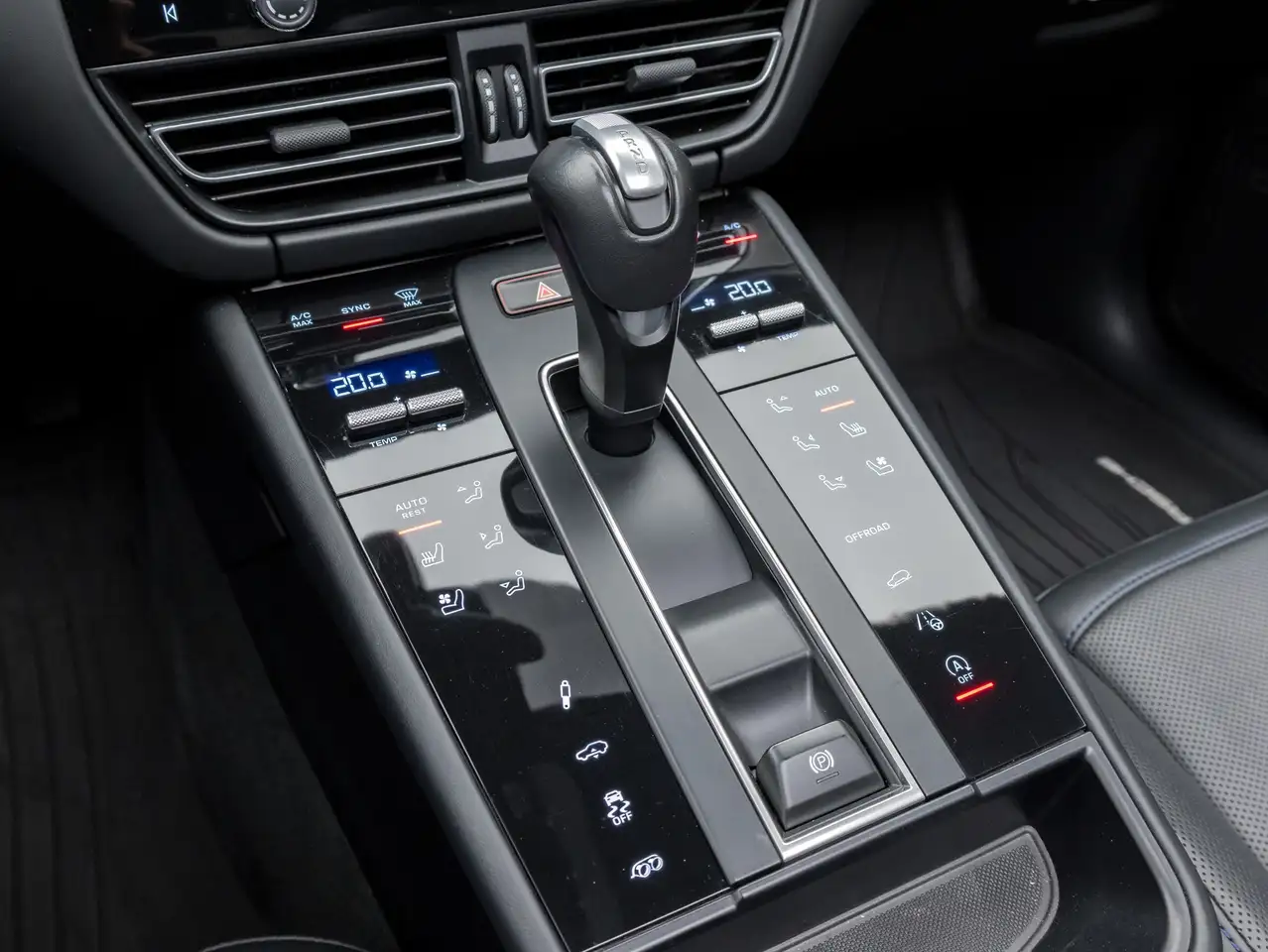 Porsche Macan снимка Porsche Macan