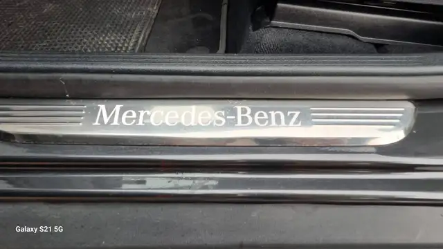 Mercedes-Benz 220 view 20