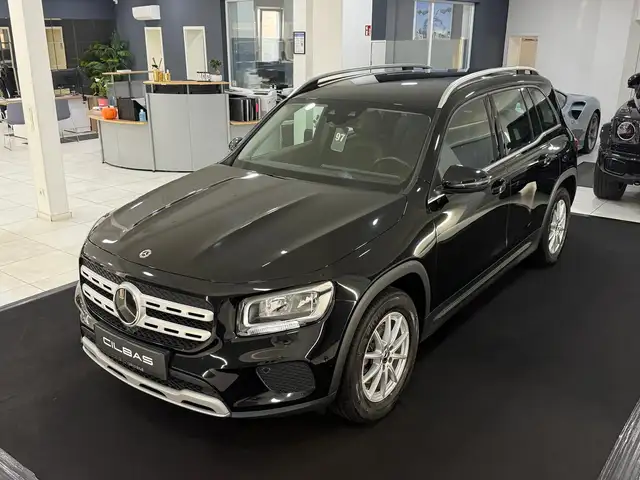 Mercedes-Benz GLB 180 d 8G*DISTR*CARPLAY*T LEDER*SHZ*AHK*NAVI*