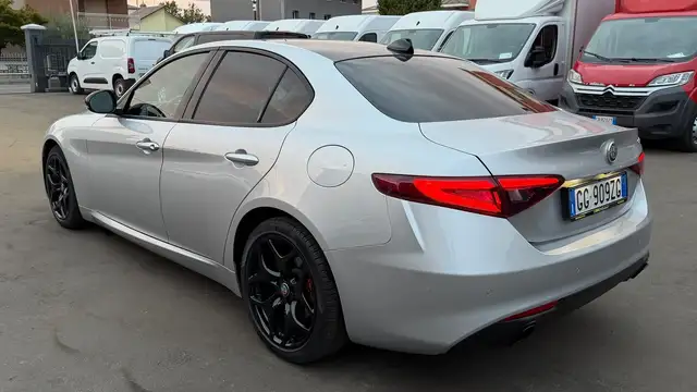 Alfa Romeo Giulia view 6