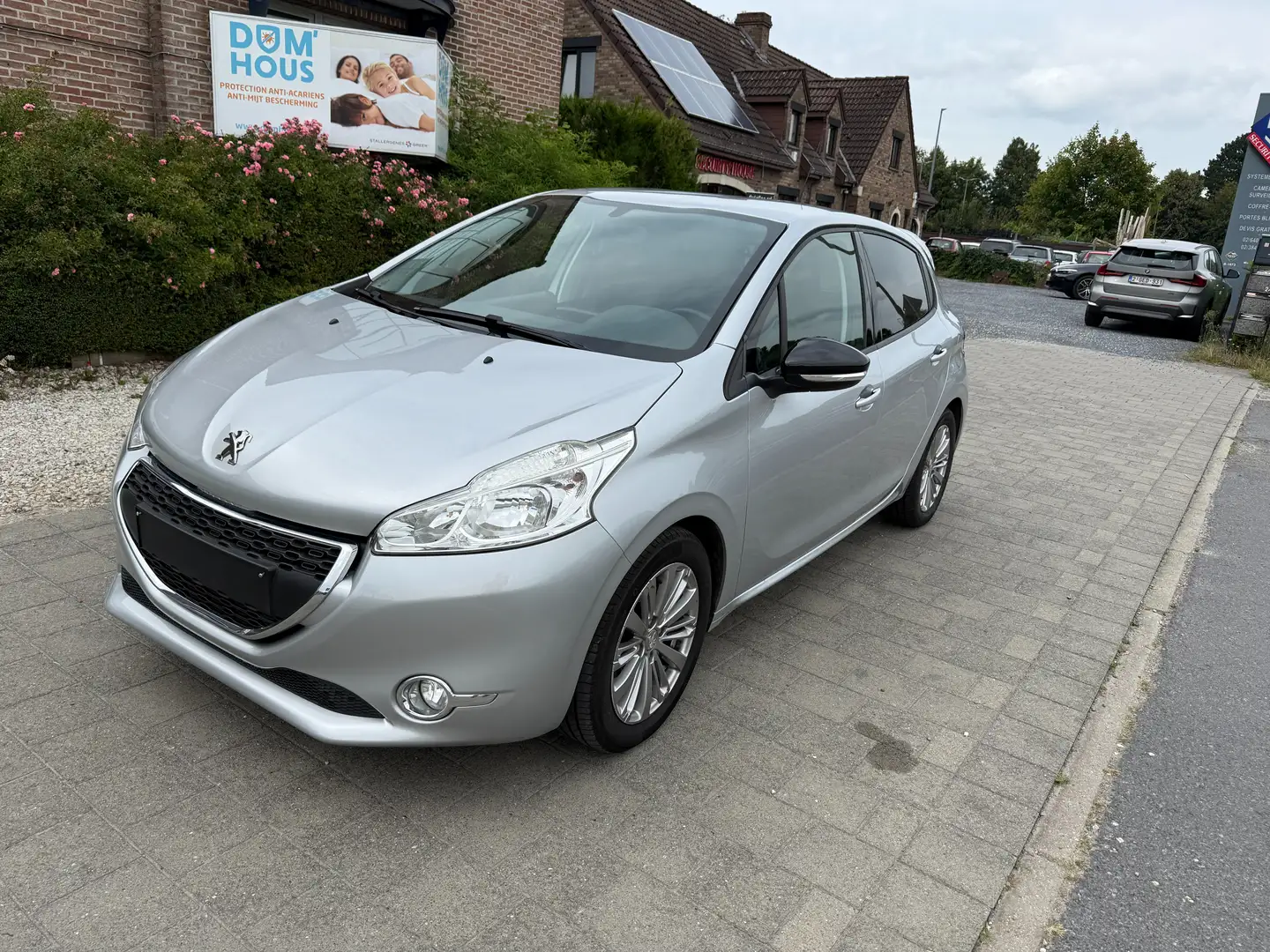 Peugeot 208 1.0i Active Grijs - 2