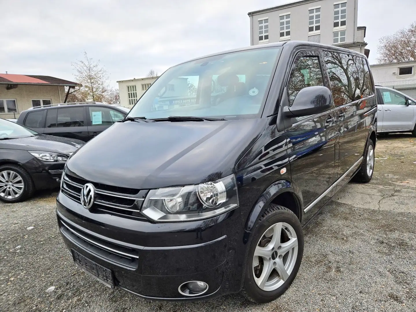 Volkswagen T5 Multivan neuer Motor 400km Schwarz - 1