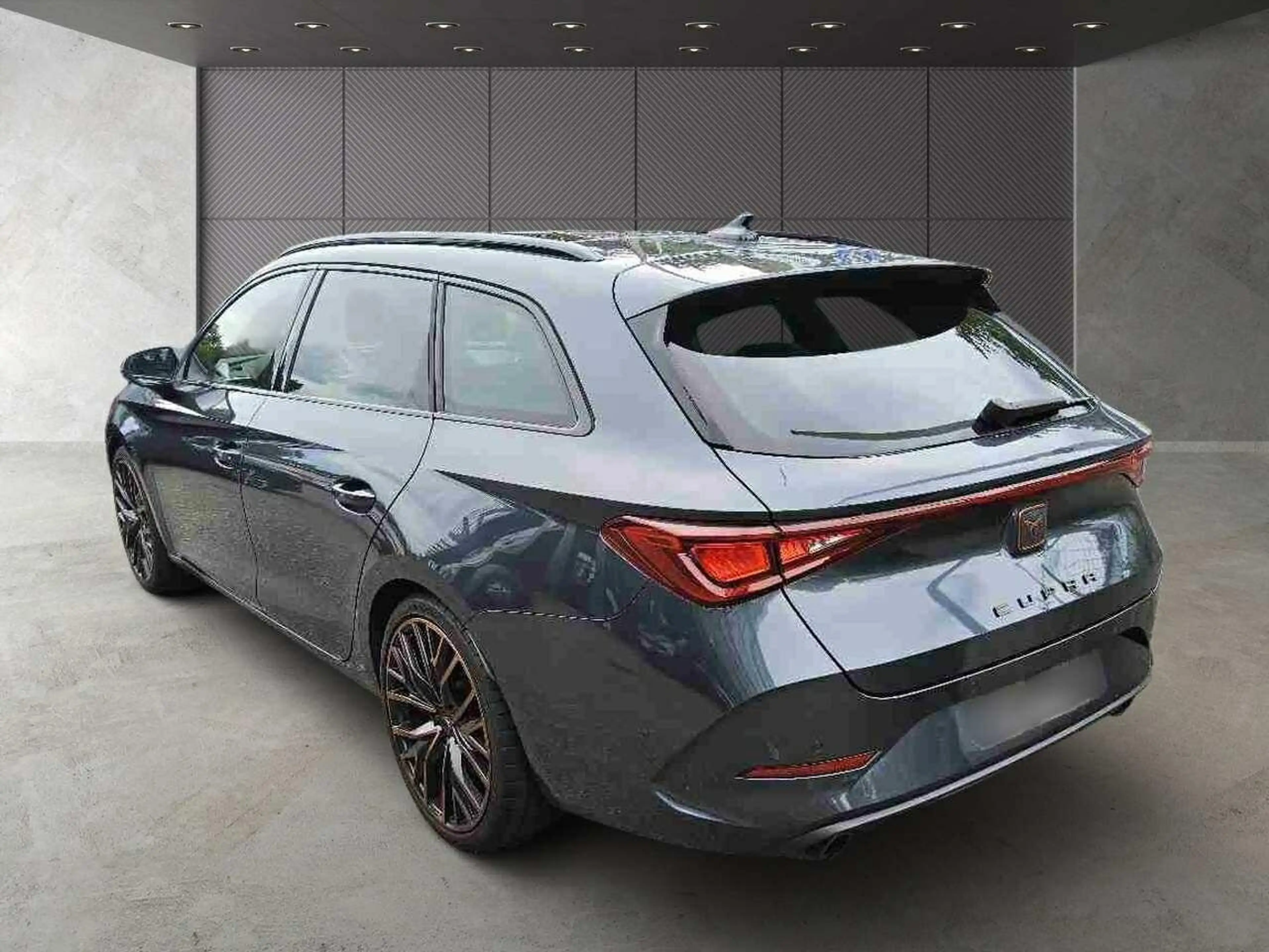 CUPRA Leon ST 2.0 TSI AHK Pano Vision Plus Beats Memory — photo 4