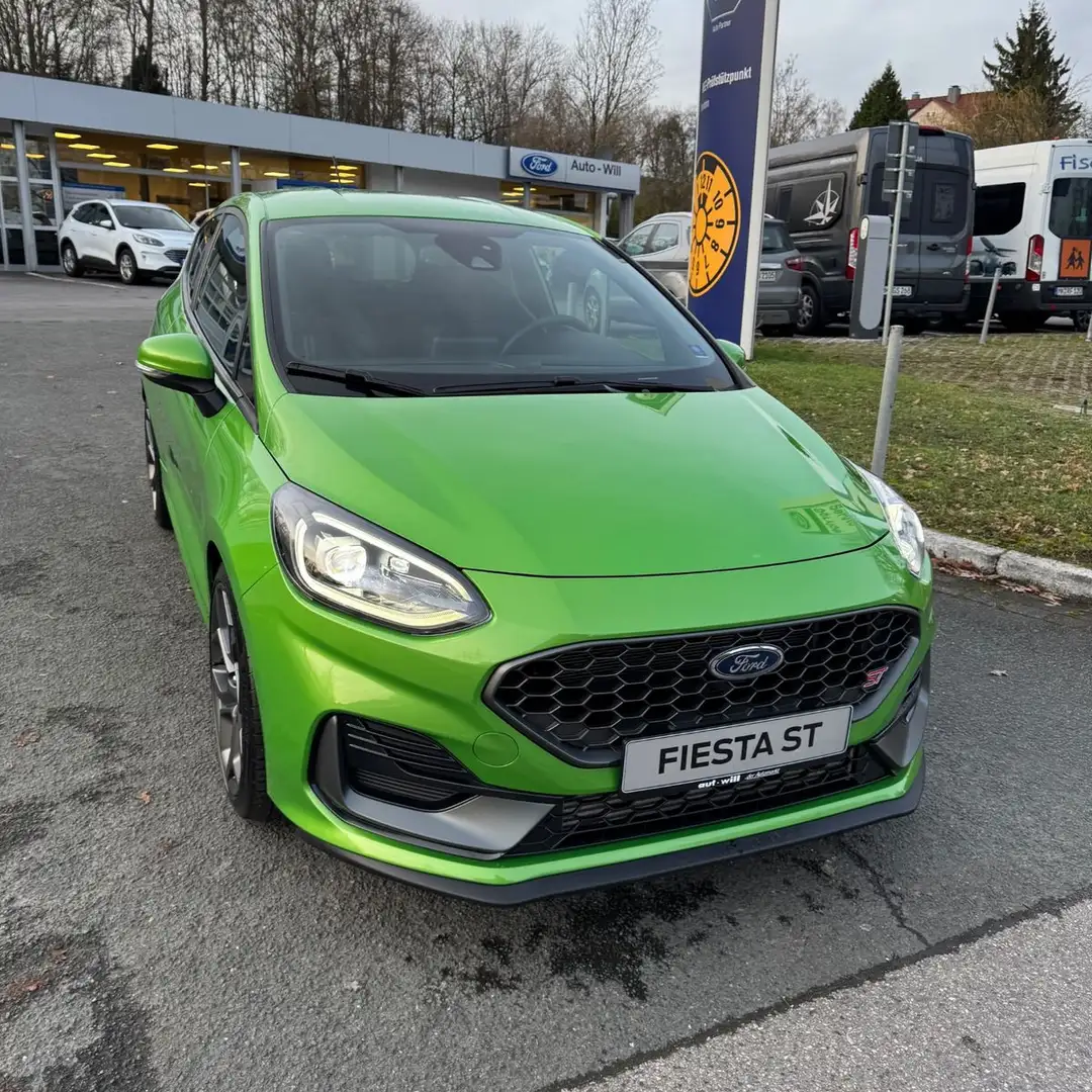 Ford Fiesta ST Performance Grün - 2