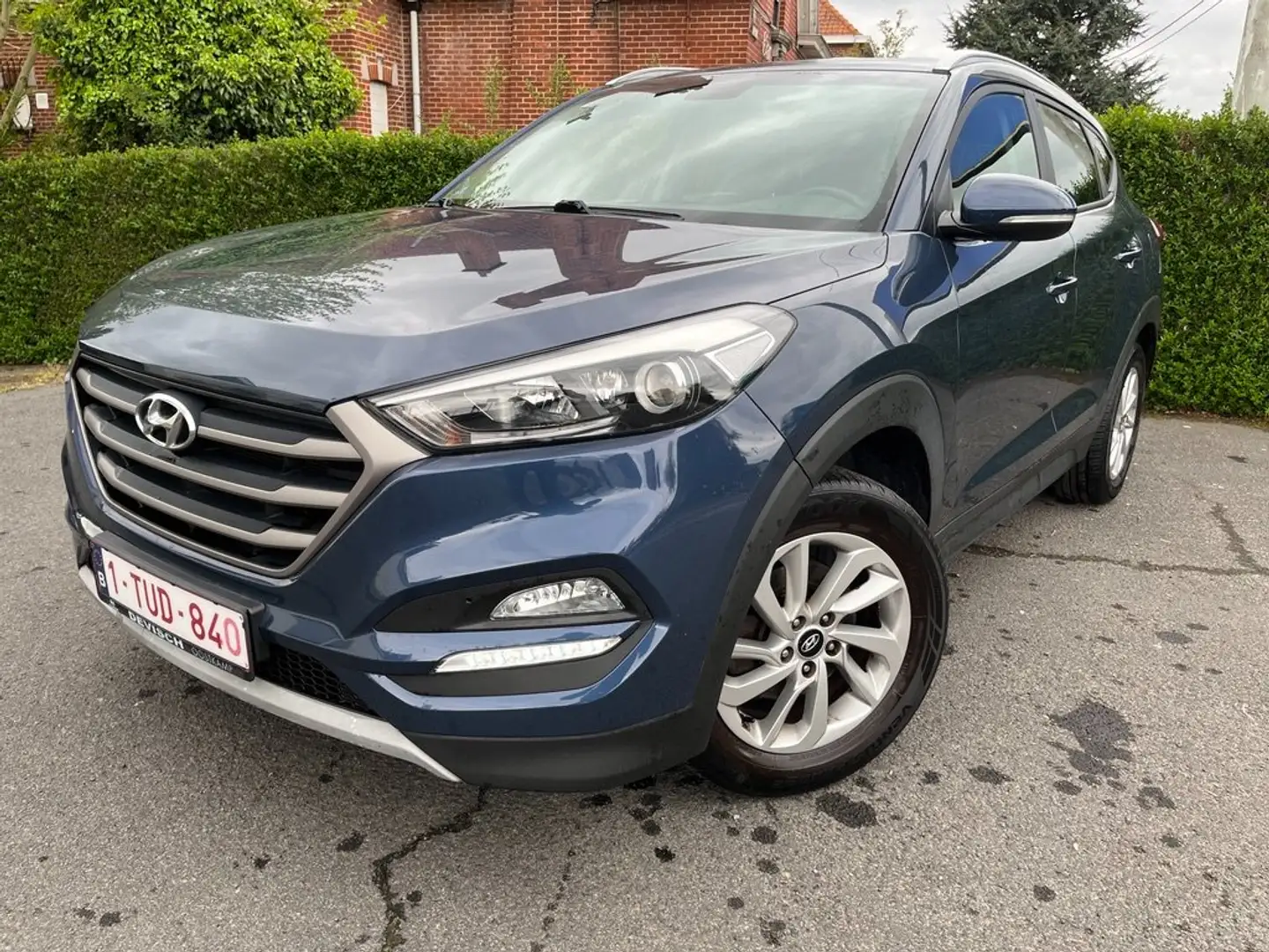 Hyundai TUCSON GPS / CAMERA / HEATEDSEATS / PDC / ALU WHEELS Bleu - 1