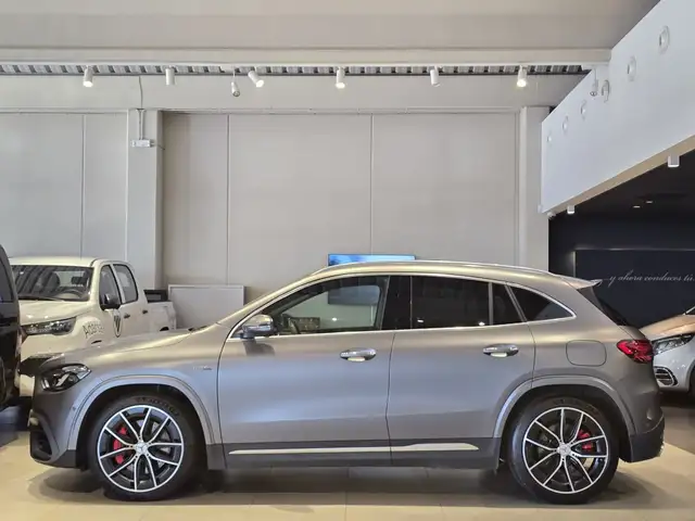 Mercedes-Benz Gla view 13