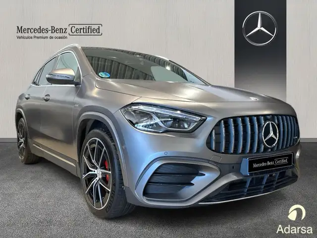 Mercedes-Benz Gla view 3