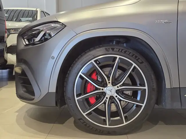 Mercedes-Benz Gla view 10