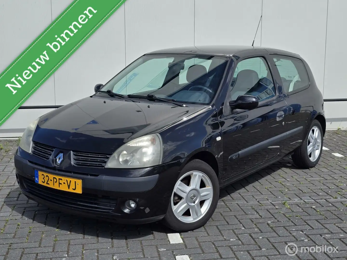 Renault Clio 1.2-16V Dynamique Luxe 168DKM! Nieuwe apk! Zwart - 1