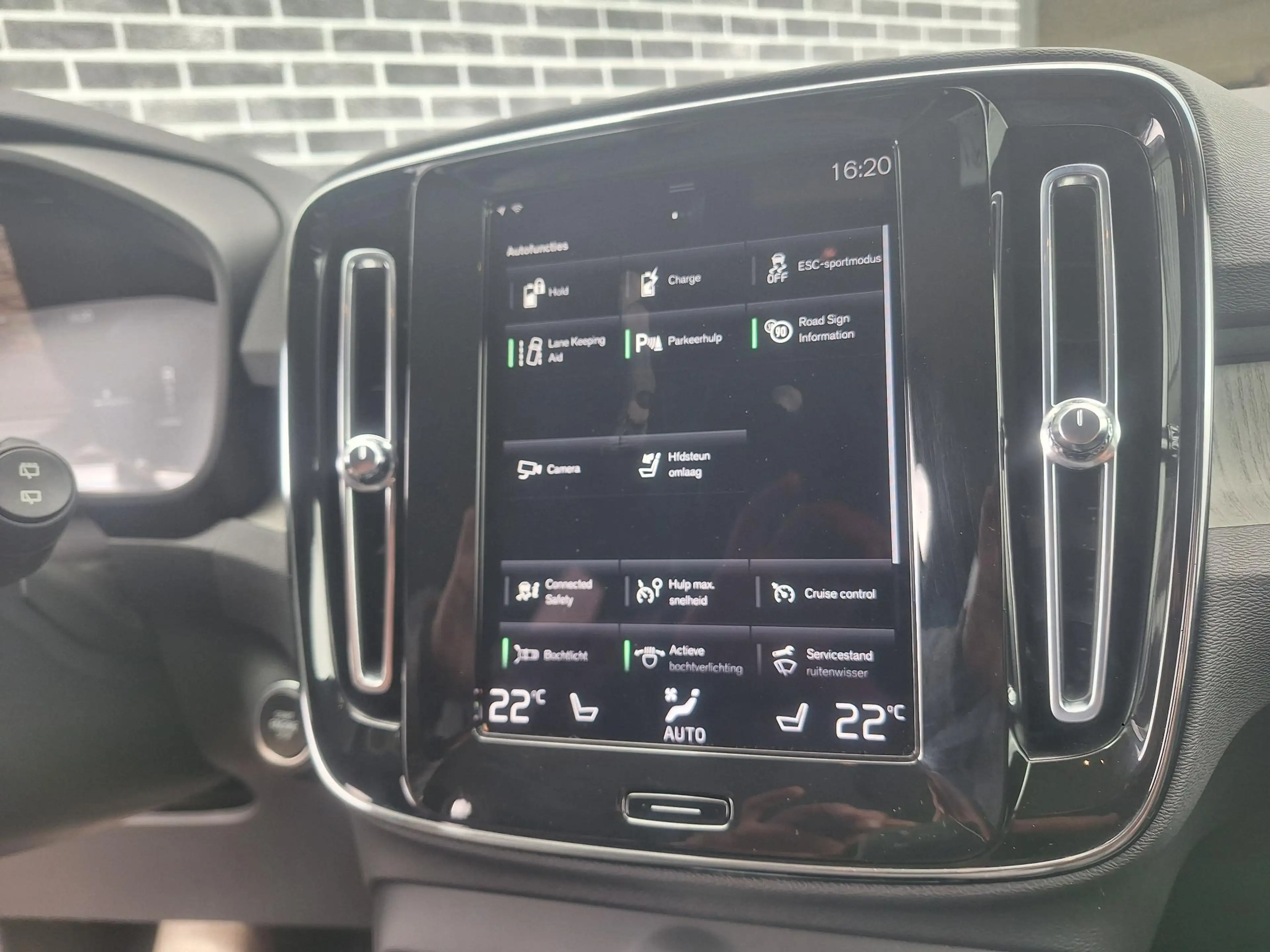 Volvo XC40 1.5 T4 Recharge Inscription | Adaptieve Cruise Con — photo 15