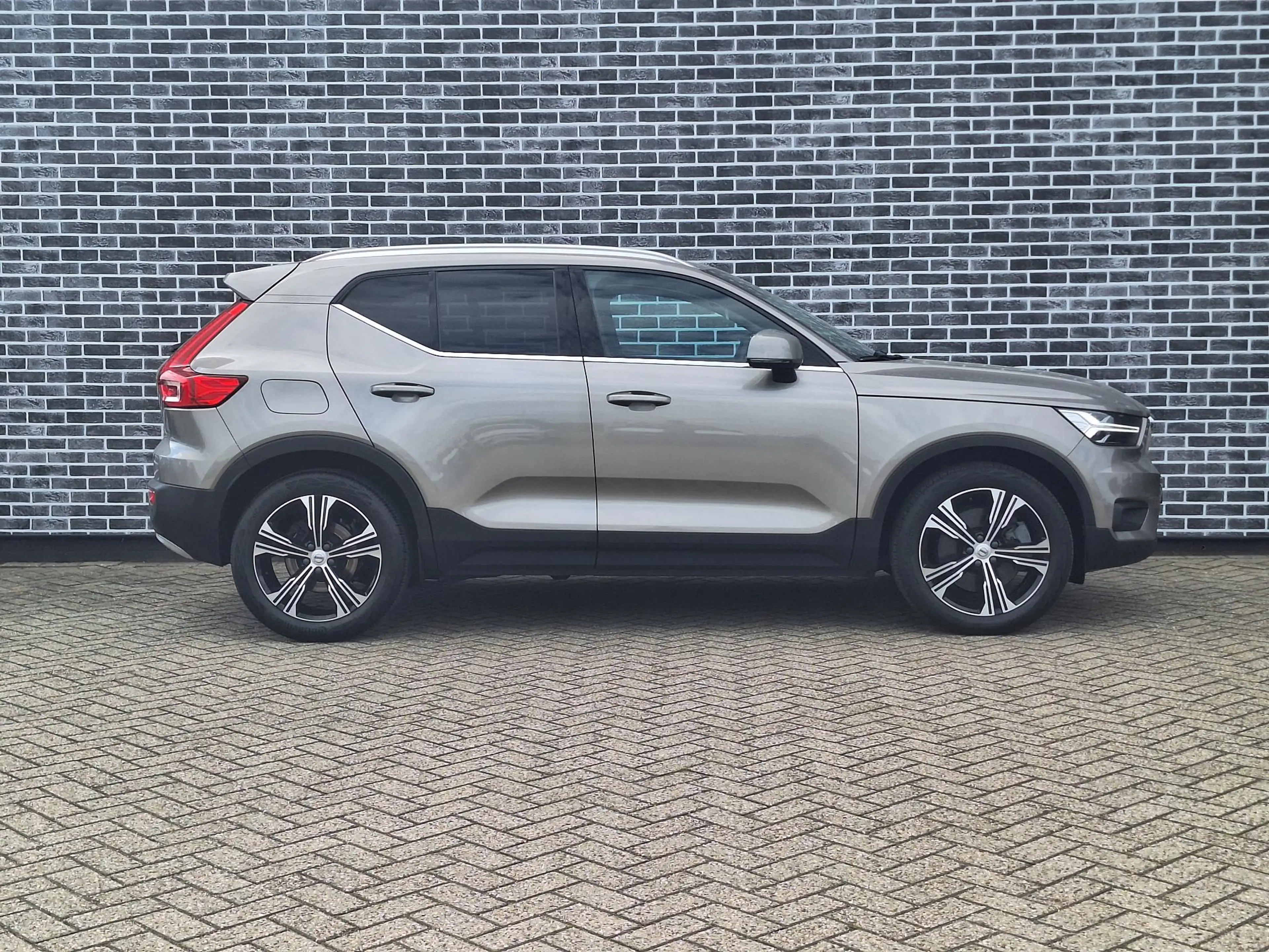 Volvo XC40 1.5 T4 Recharge Inscription | Adaptieve Cruise Con — photo 9
