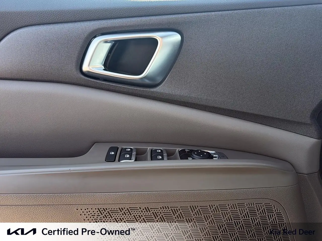 Kia Carnival photo Kia Carnival
