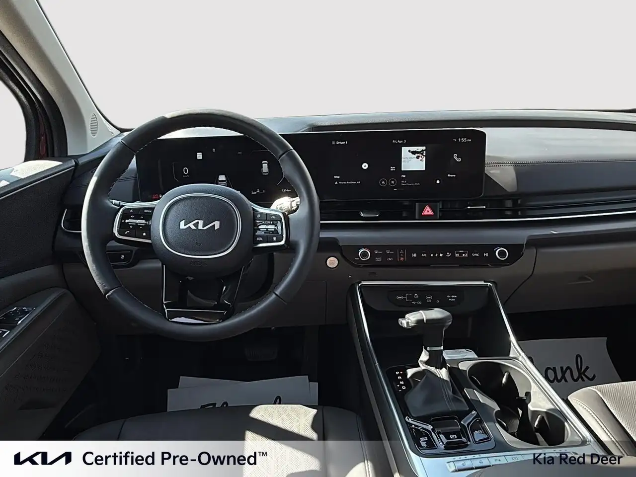 Kia Carnival photo Kia Carnival