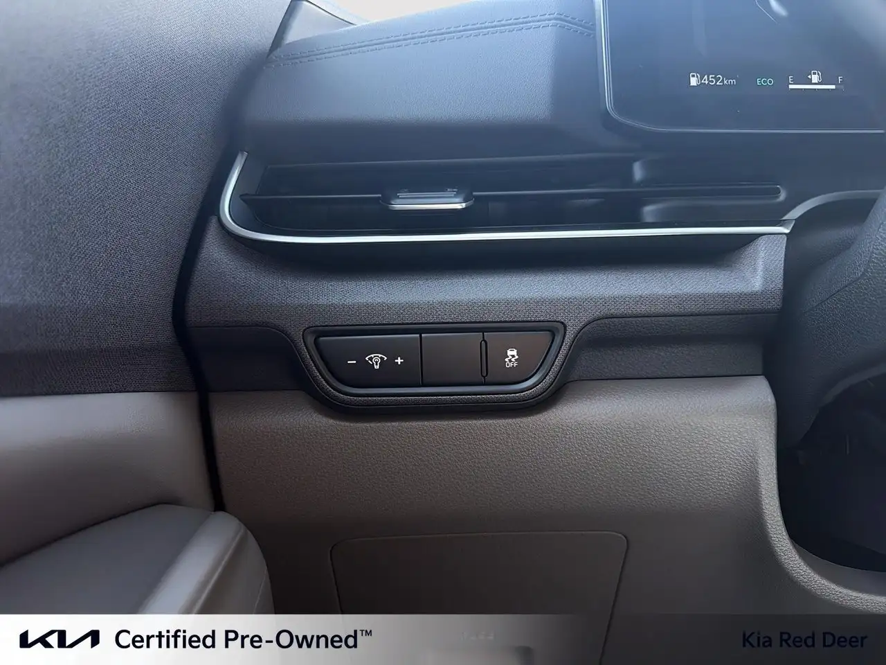 Kia Carnival photo Kia Carnival