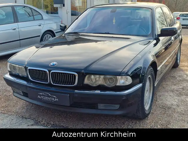 BMW 735 i A