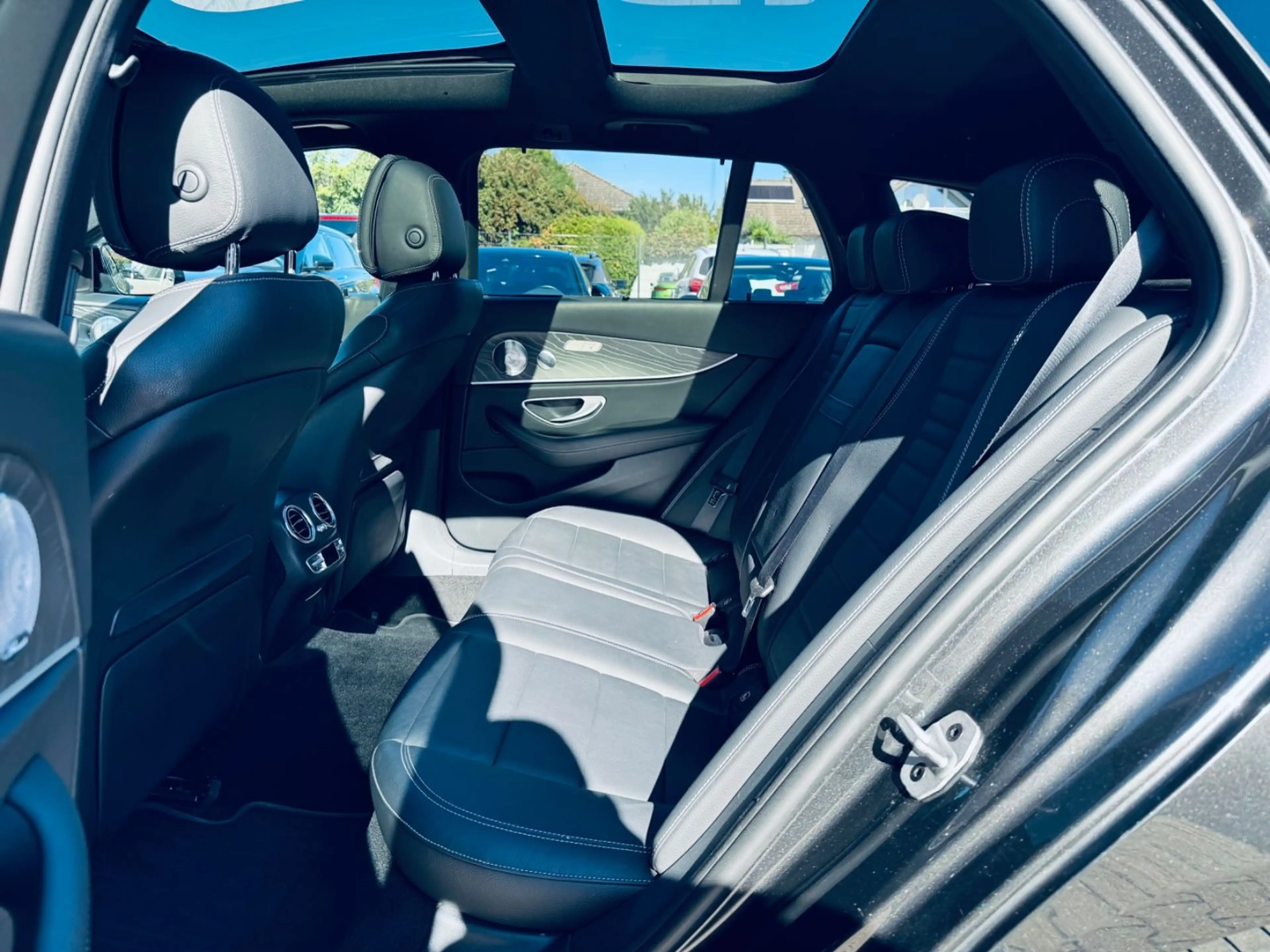 Mercedes-Benz E 400 d 4Matic MEMORY+BURMESTER+PANO+LEDER+NAVI — photo 14