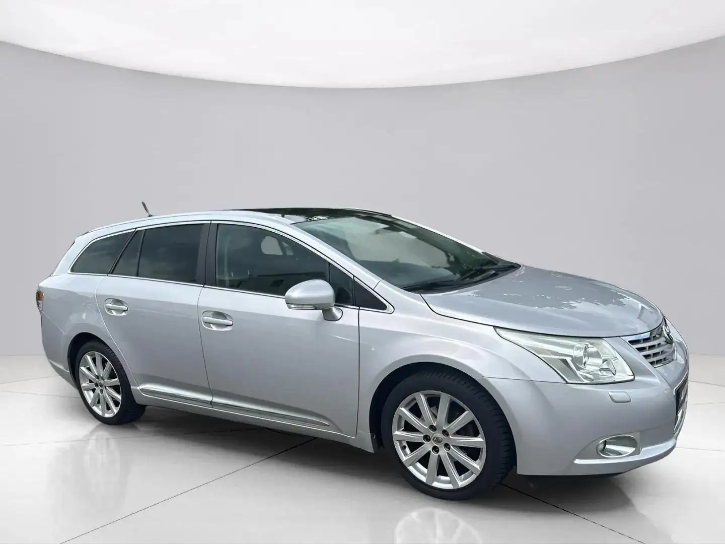 Toyota Avensis Executive*Automatik*1.Hand*SHZ*Kamera*Leder*Navi Gris - 2