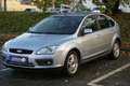 Ford Focus 1.6 Ghia KLIMAAUTO/PDC/TEMPOMAT/1.HAND Blau - thumbnail 2