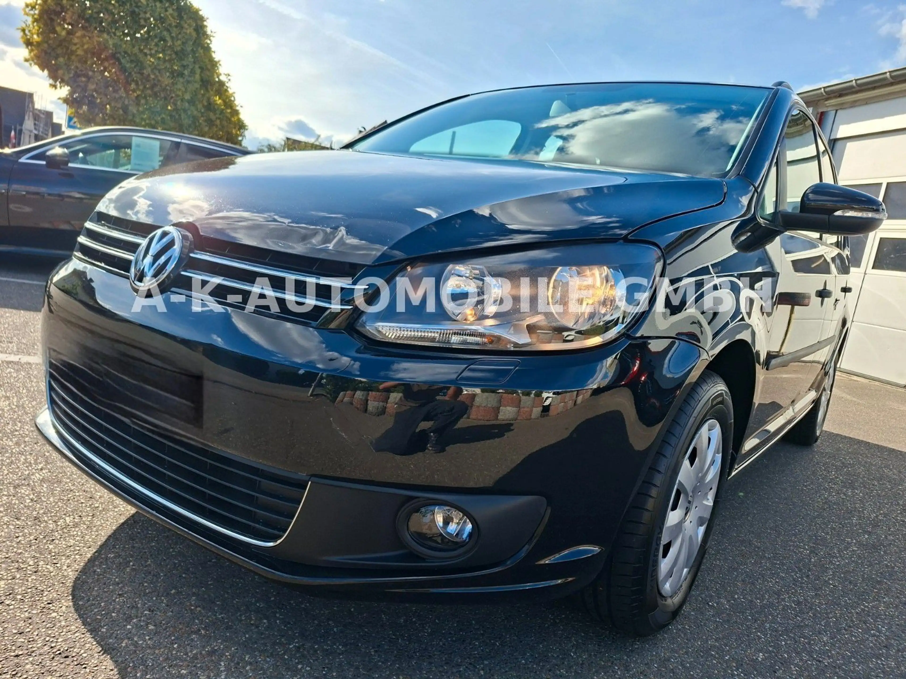 Volkswagen Touran Trendline — photo 4