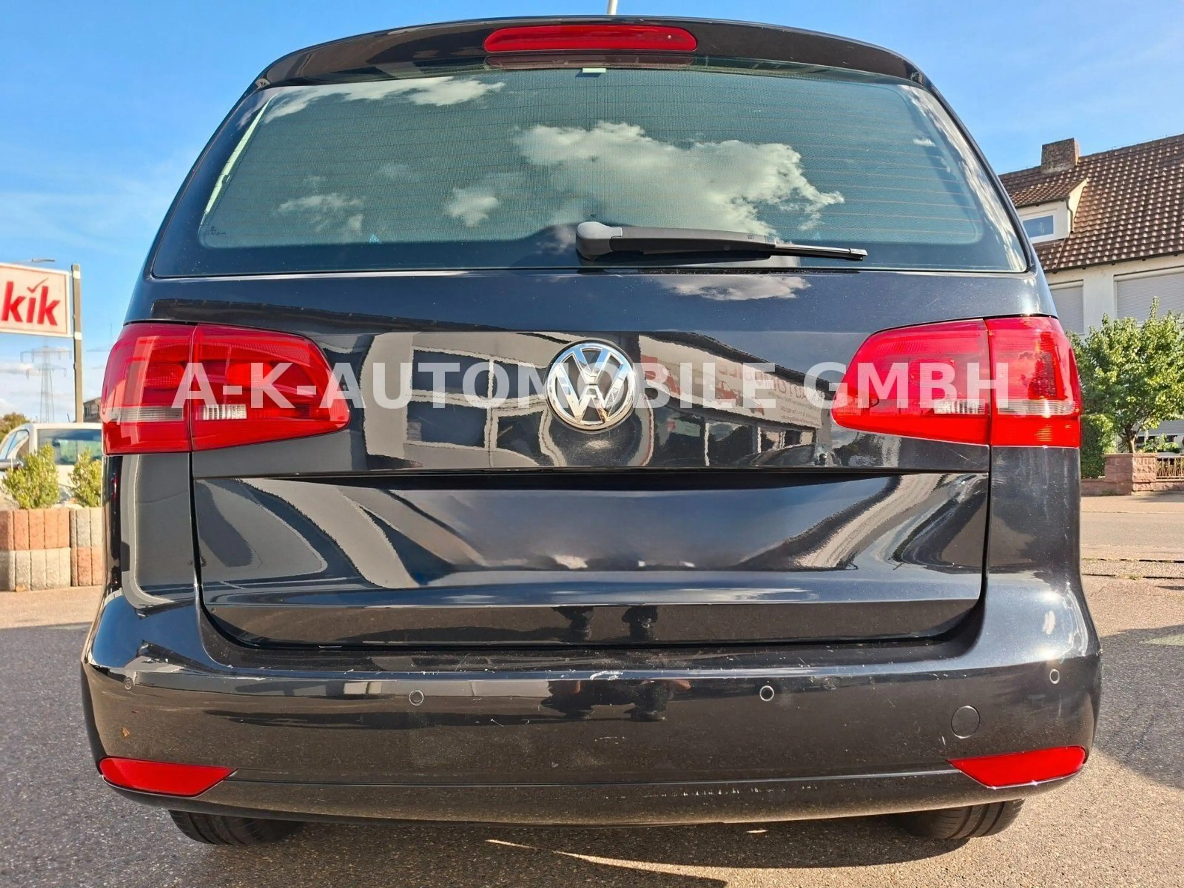 Volkswagen Touran Trendline — photo 8