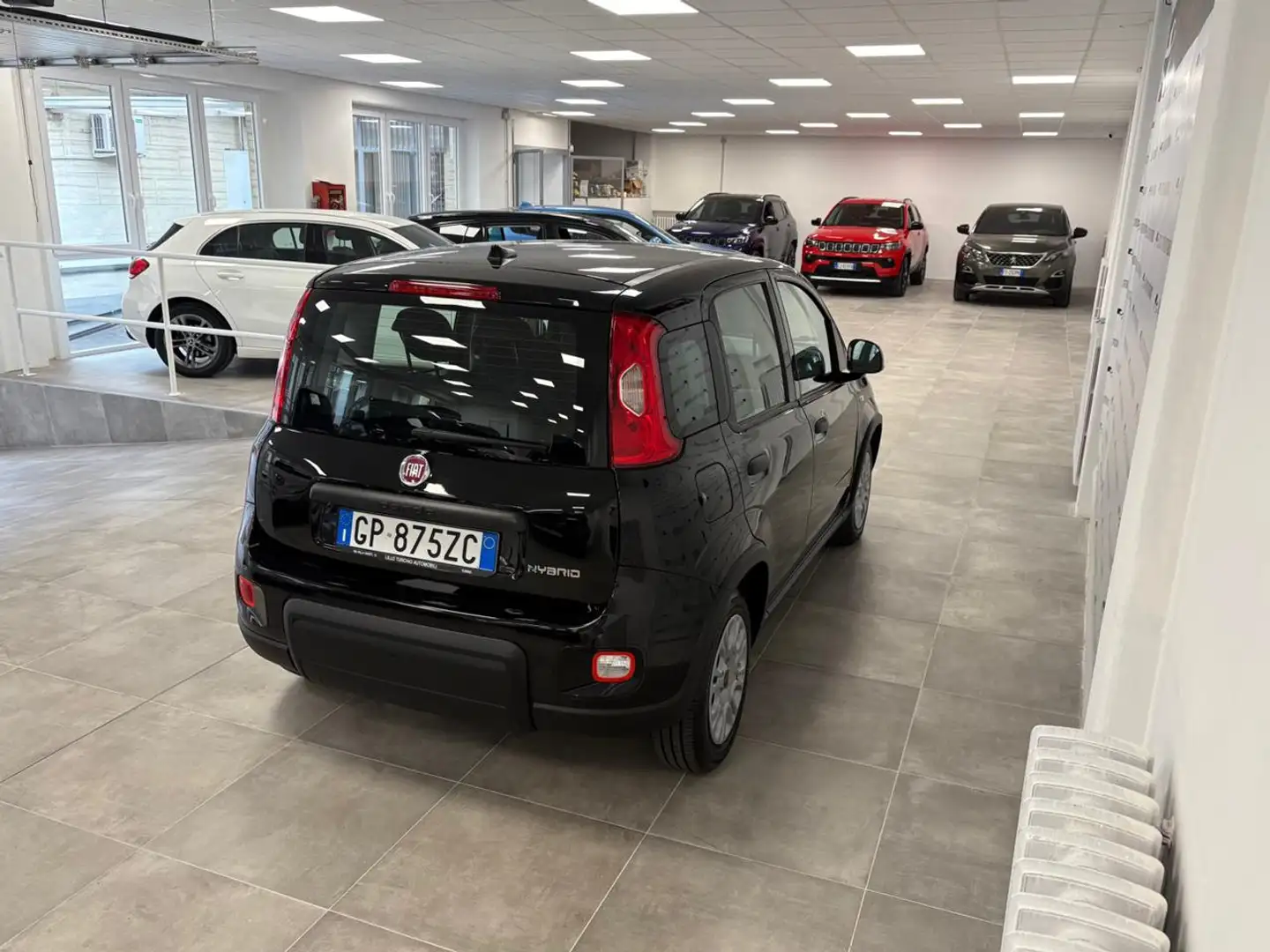 Fiat Panda 1.0 FireFly S&S Hybrid IVA ESPOSTA Nero - 2