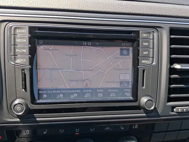 Volkswagen Multivan view 14