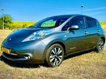 Leaf 24 kWh (mit Batterie) Tekna