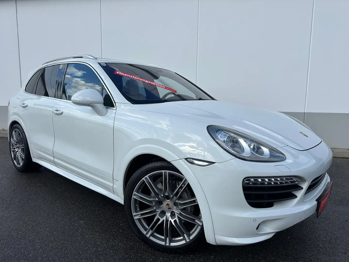 Porsche Cayenne S Diesel // PANO // SPORT-CHRONO// ENTERTAIMENT // Weiß - 1