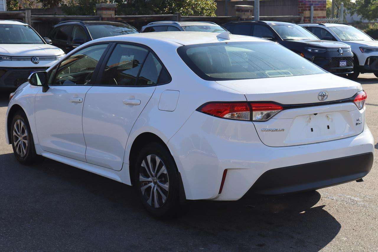 2026 Toyota Corolla Hybrid LE — photo 1