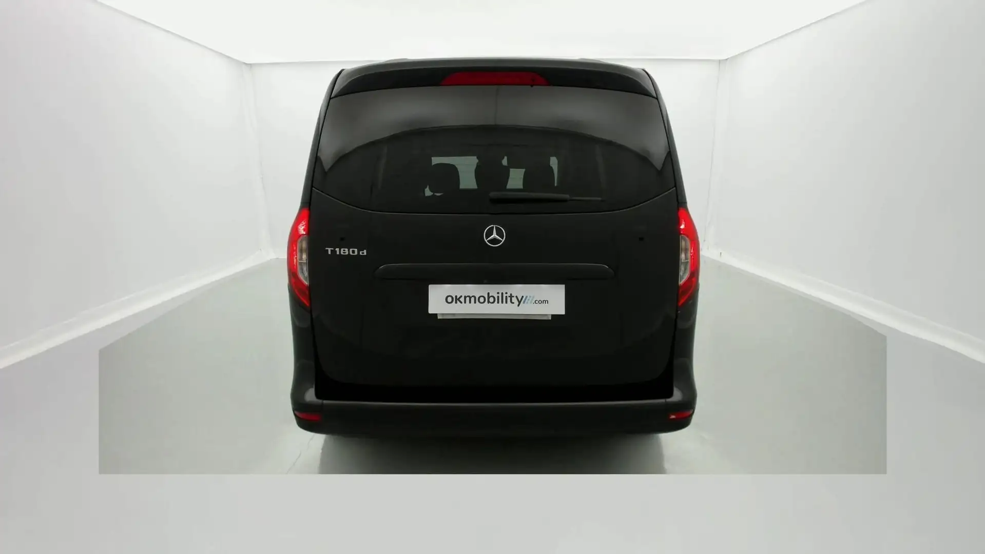 Mercedes-Benz T-Class 180d Noir - 2