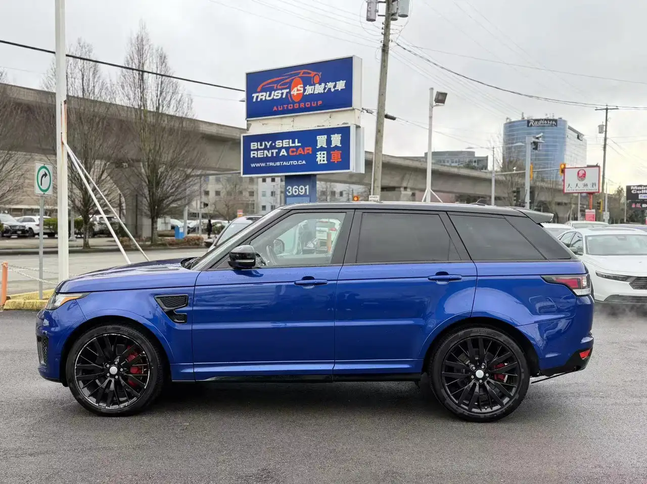 Land Rover Range Rover Sport снимка Land Rover Range Rover Sport