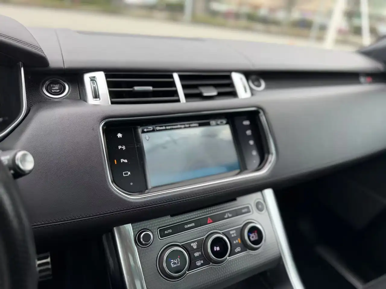 Land Rover Range Rover Sport снимка Land Rover Range Rover Sport