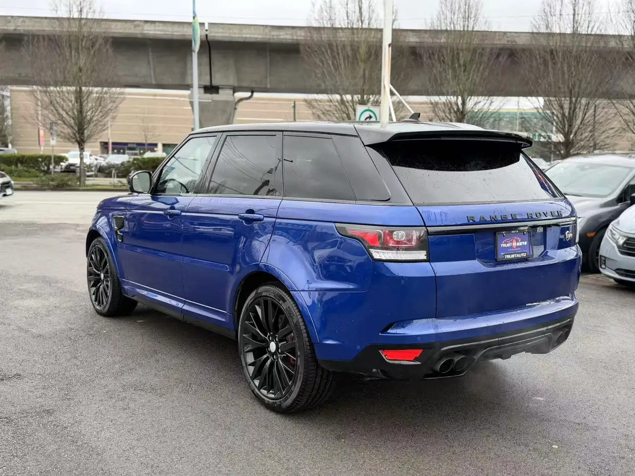 Land Rover Range Rover Sport снимка Land Rover Range Rover Sport