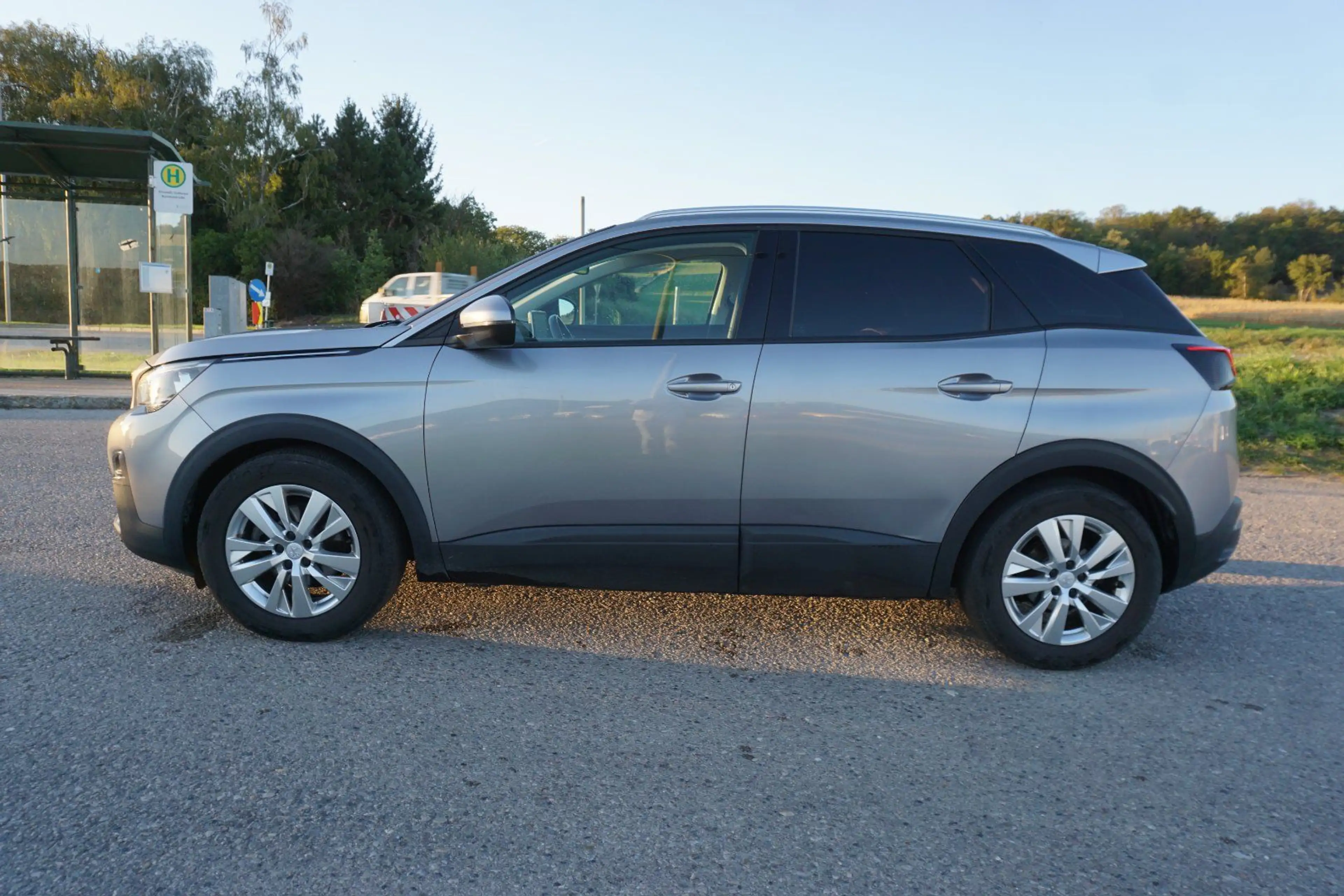 Peugeot 3008 1.6 BlueHDi 120 FAP Active — photo 3