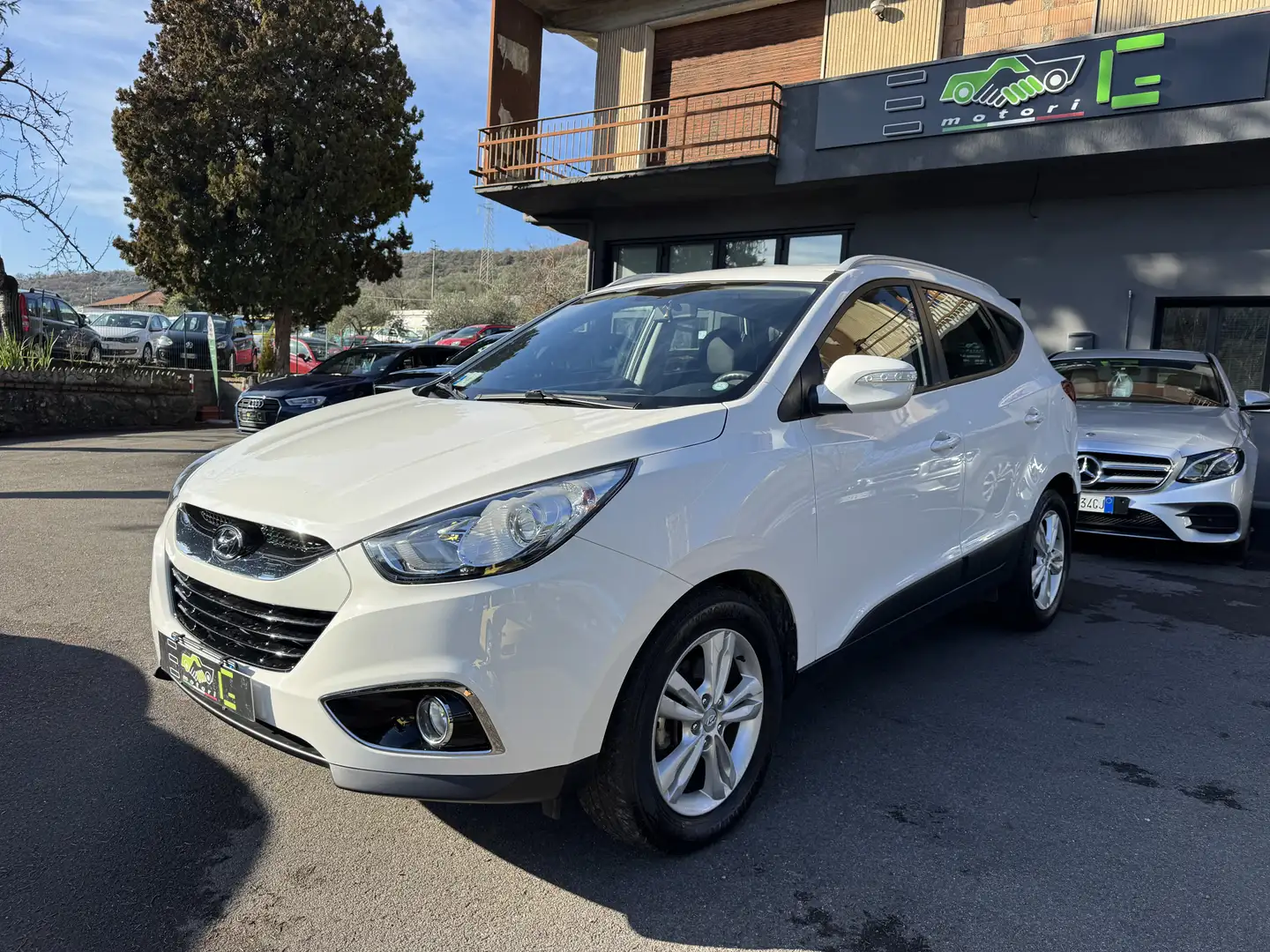 Hyundai iX35 1.7 crdi Style 2wd Weiß - 1