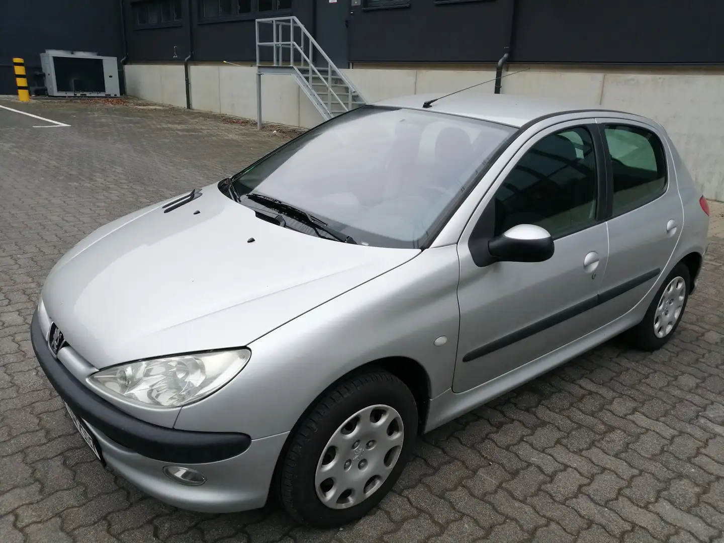 Peugeot 206 206  5-Türer 75 Grand Filou Zilver - 1